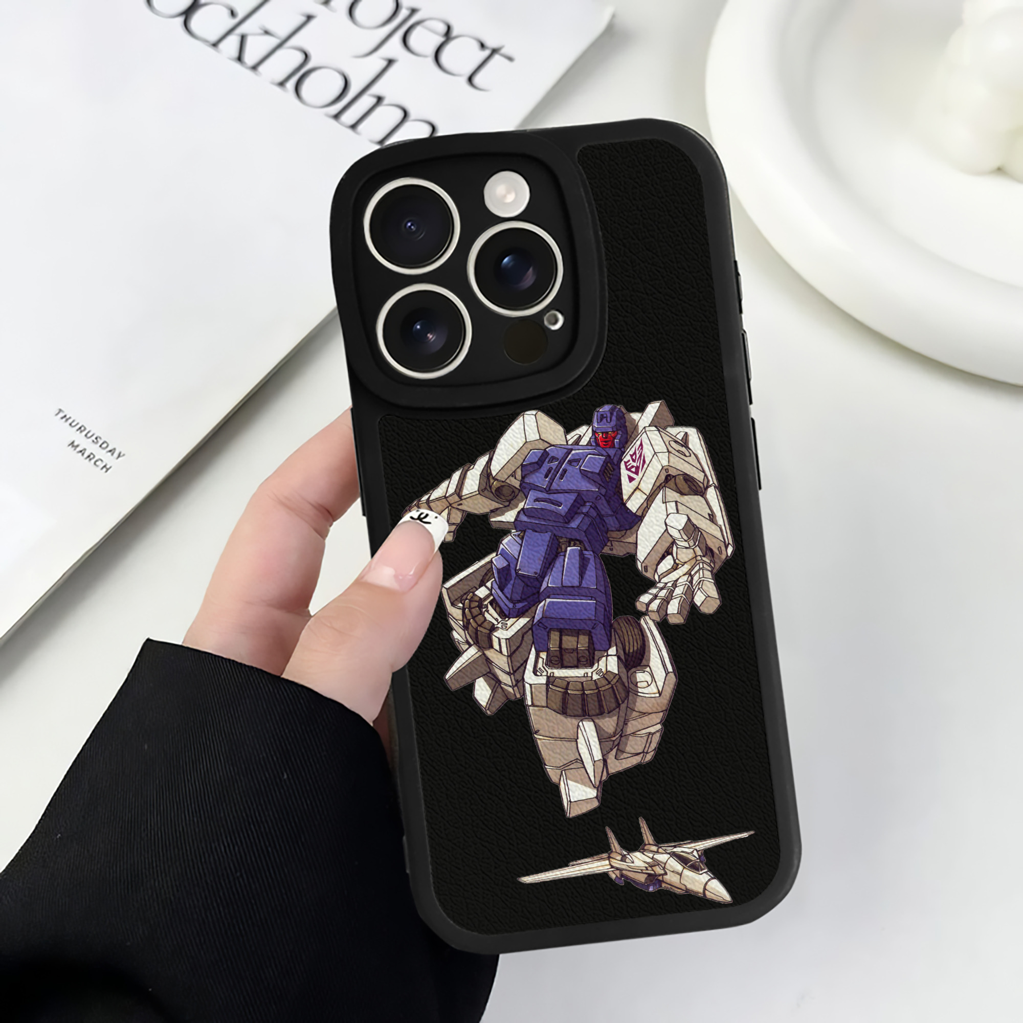 （画像用）  【iPhone 16シリーズ対応】シリコンスマホケース（レザー調） 材質：シリコン